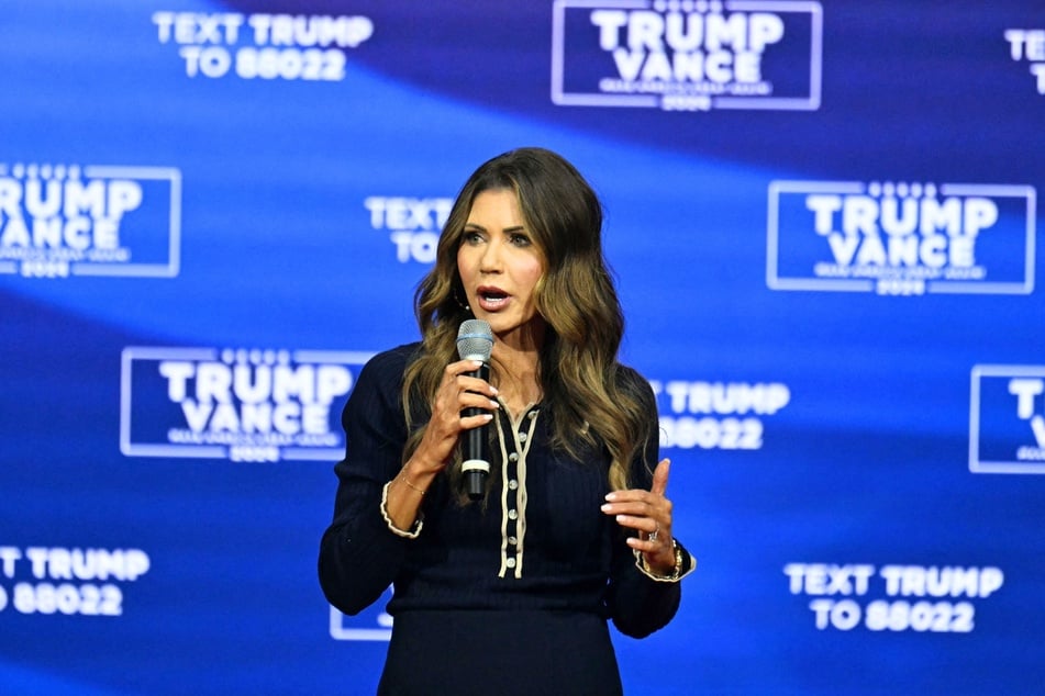 The US Secret Service recently arrested two immigrants who allegedly worked together to steal Homeland Security Secretary Kristi Noem's purse.