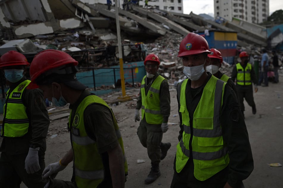 Venezuela earthquakes: Critical rescue window closing as death toll nears 1,500