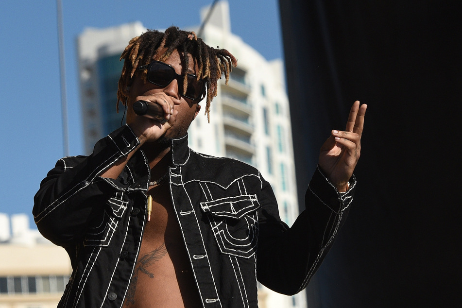 Late rapper Juice WRLD (†21) was the most-streamed artist of the year in the US.