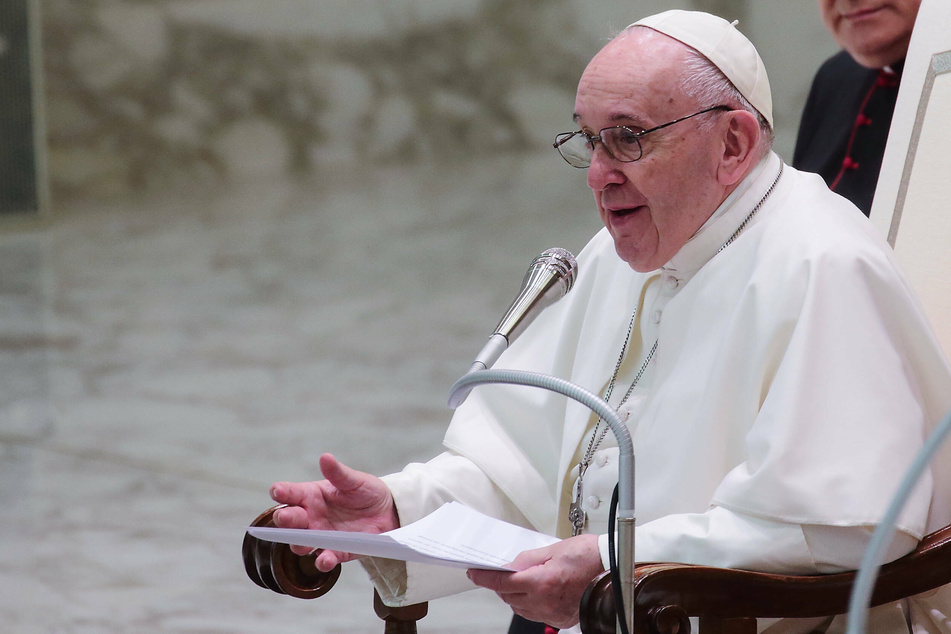 Vatican: pope remarks on same sex civil unions have not changed Church doctrine