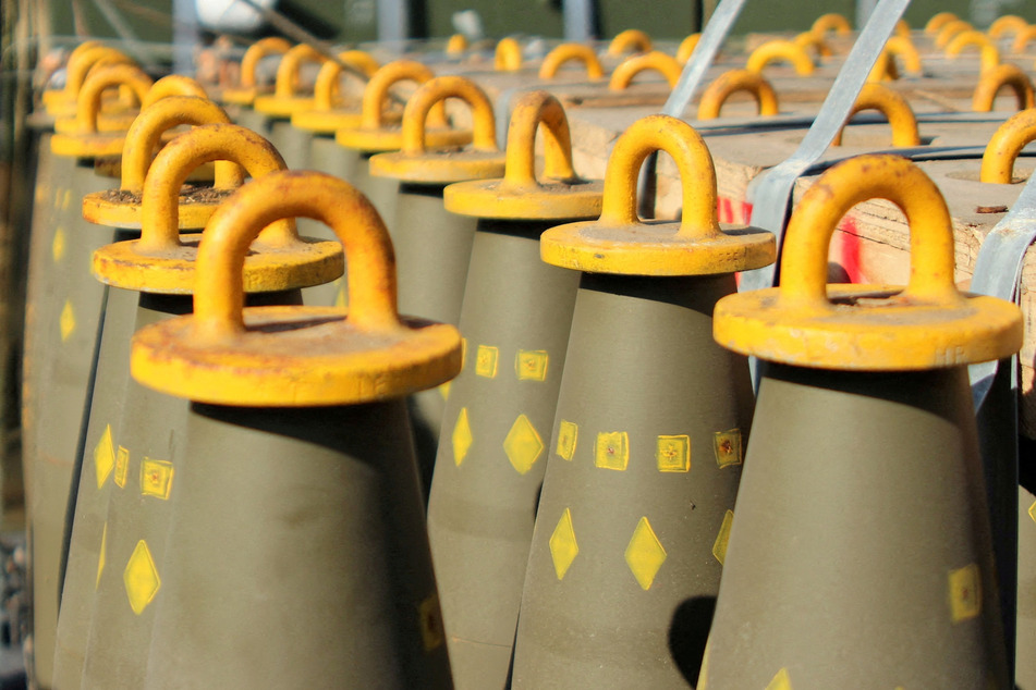 Cluster bombs in Ukraine ramp up with big delivery