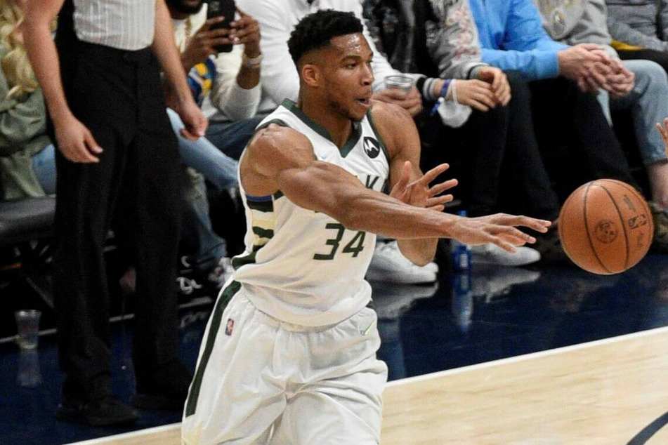 NBA roundup: Giannis helps Bucks bounce back, Suns too hot for the Nets