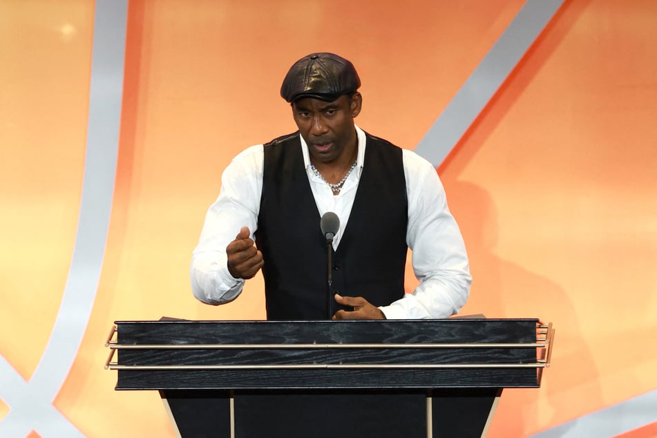Inductee Amar'e Stoudemire speaks to the audience during the 2026 Basketball Hall of Fame Enshrinement Ceremony on August 15, 2026.