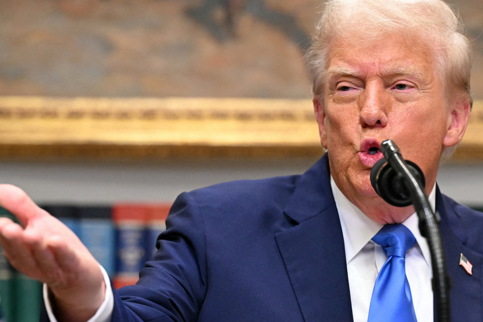 Trump ties autism to Tylenol and urges changes to infant vaccines as medical experts raise alarm