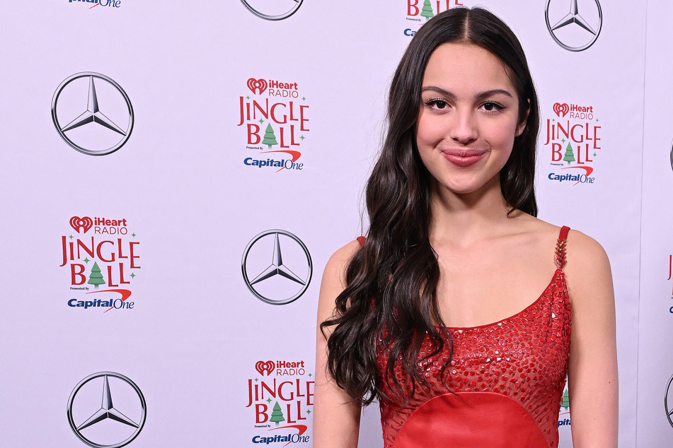 Olivia Rodrigo rocks out in all-American style on Saturday Night Live