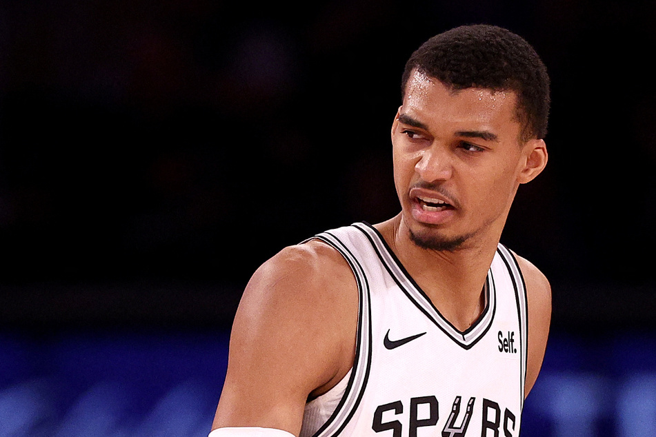 Wembanyama sidelined for first time in NBA career with hip injury