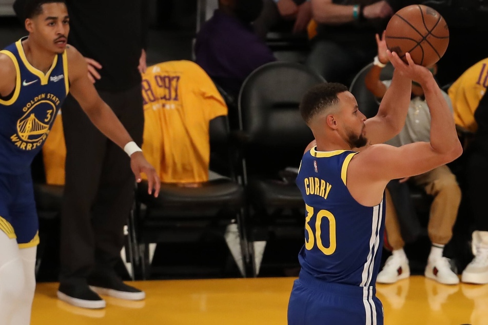 NBA: Warriors in seventh heaven after running over the Bulls at