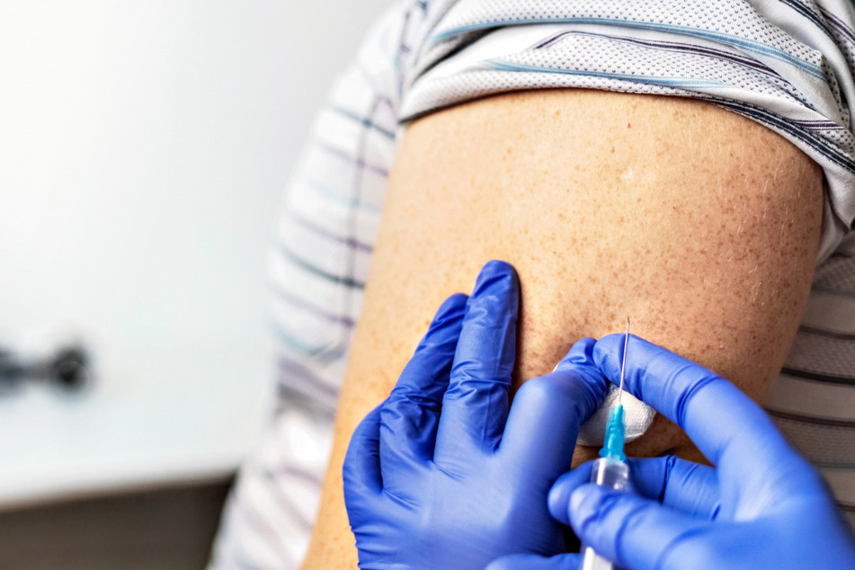 Veterinarians charged with giving dog vaccines to staff instead of Covid jabs!