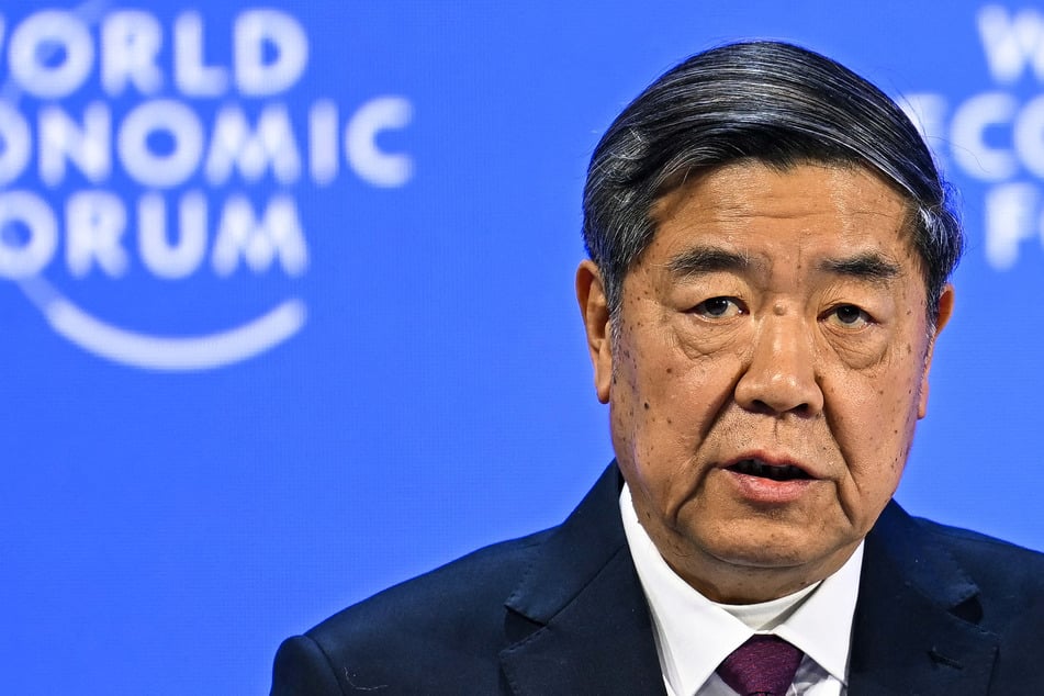 Chinese trade official warns Beijing has "serious concern" over latest US restrictions