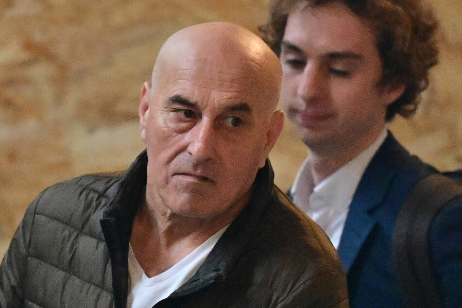 Yunice Abbas says he remained in a Paris hotel lobby on the lookout while two other suspects on the night of October 2-3, 2016, stormed into Kim Kardashian's room.