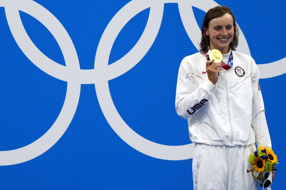 Olympics: Katie Ledecky finally gets the gold and a place in history after women’s 1500-meter freestyle event