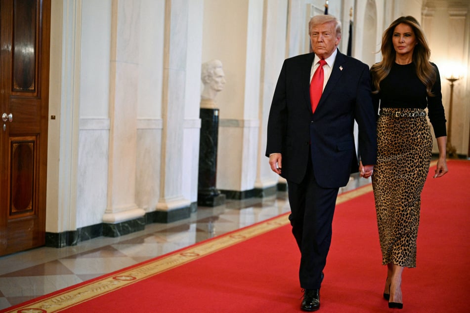 Trump reveals that he did not "know anything about" Melania's out-of-the-blue statement on Epstein