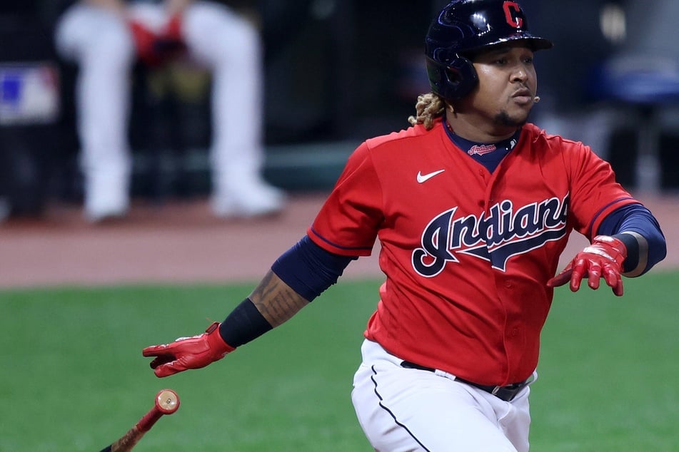 MLB: Cleveland clobbers New York to boot the Yanks from a Wild Card spot