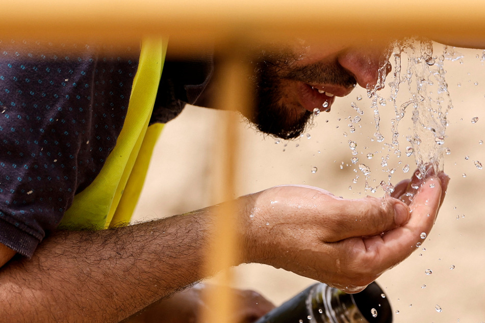 Dangerous "heat stress" surges worldwide as global temperatures soar