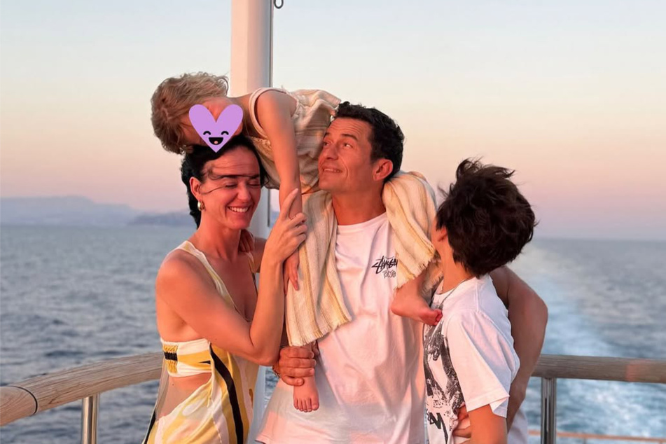The fans of Katy Perry (l.) and Orlando Bloom probably didn't expect to see a picture like this so soon after their breakup!