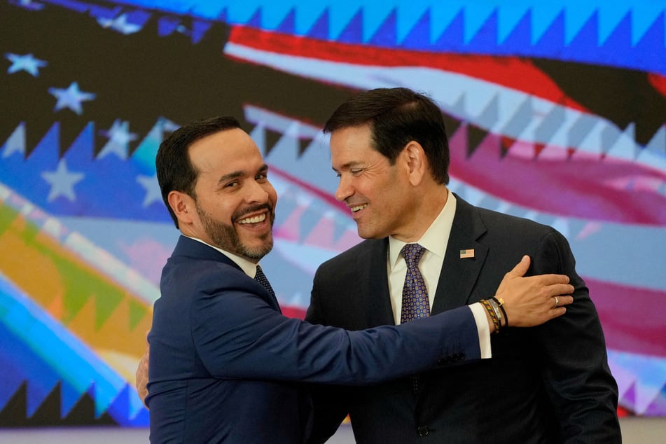 Colombian President Abelardo De La Espriella (l.) and US Secretary of State Marco Rubio (r.) embrace during a bilateral agreements signing ceremony in Barranquilla, Colombia, on September 8, 2026. Rubio is visiting Colombia, Ecuador, and Peru to bolster right-wing allies in Latin America.