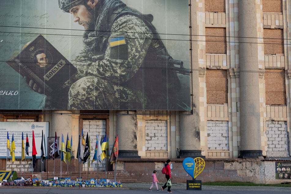Ukraine receives hundreds of bodies in latest swap with Russia