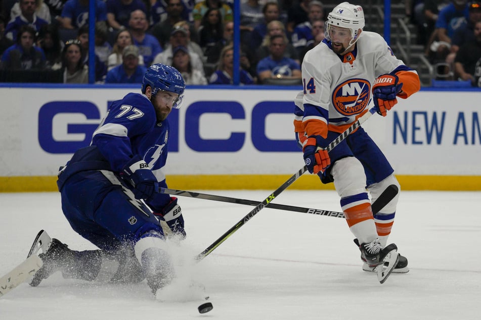 NHL Playoffs: New York Islanders top Tampa to take game one from the defending champions
