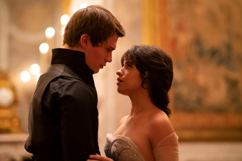 Camilla Cabello (r) and Nicholas Galitzine (l) star as Ella and Prince Robert in the new Amazon Prime movie Cinderella.