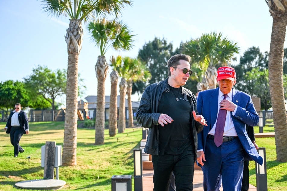On Thursday, billionaire Elon Musk (l.) was seen dancing with president-elect Donald Trump during a Thanksgiving celebration at his Mar-a-Lago estate.