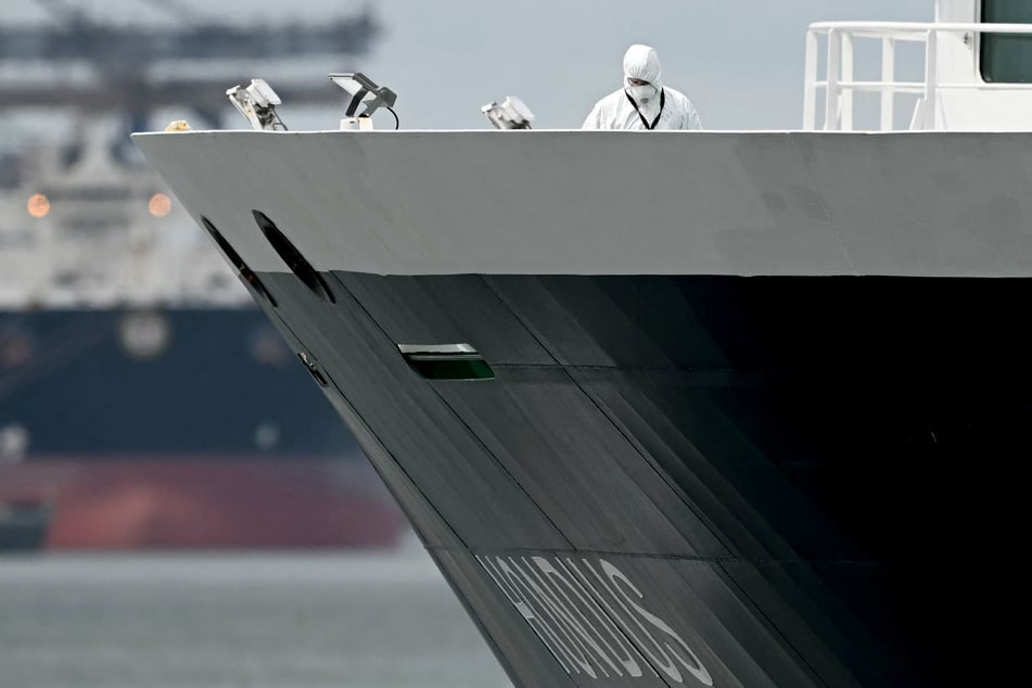 Spanish passenger tests positive for hantavirus in latest cruise ship case
