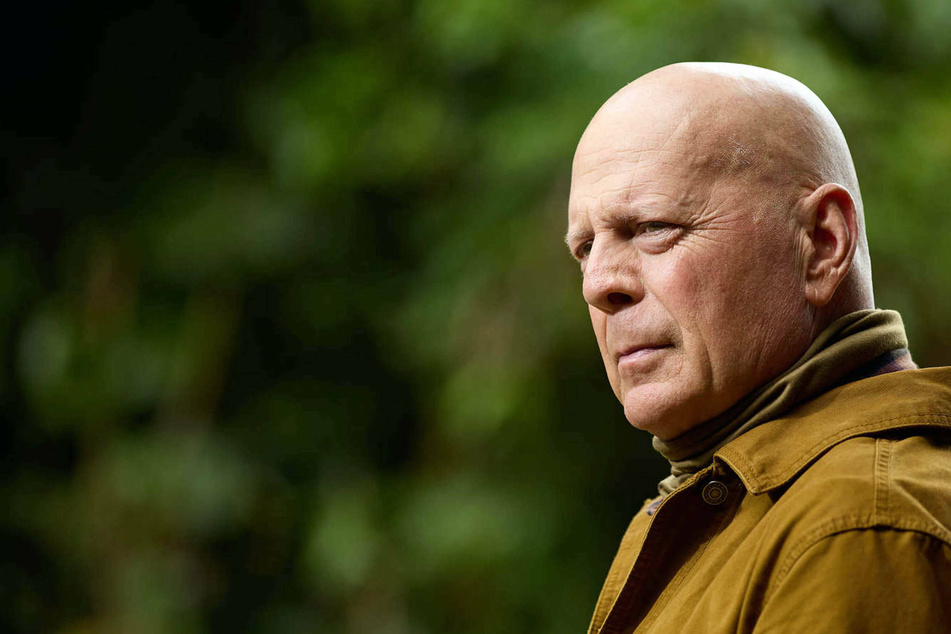 Bruce Willis' coworkers reportedly expressed concerns over his cognitive state