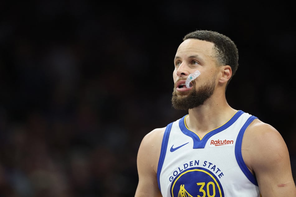 Steph Curry ends sneaker free agency with "partnership of a lifetime"
