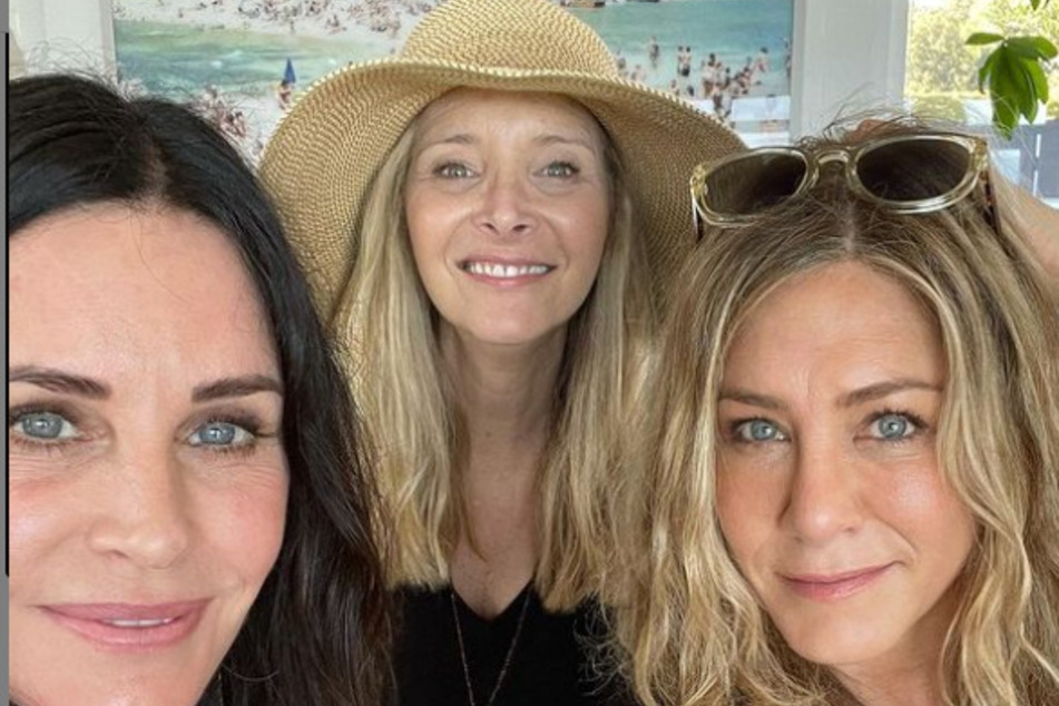 #Bestiegoals: Jennifer Aniston reunited with her Friends costars for some weekend fun