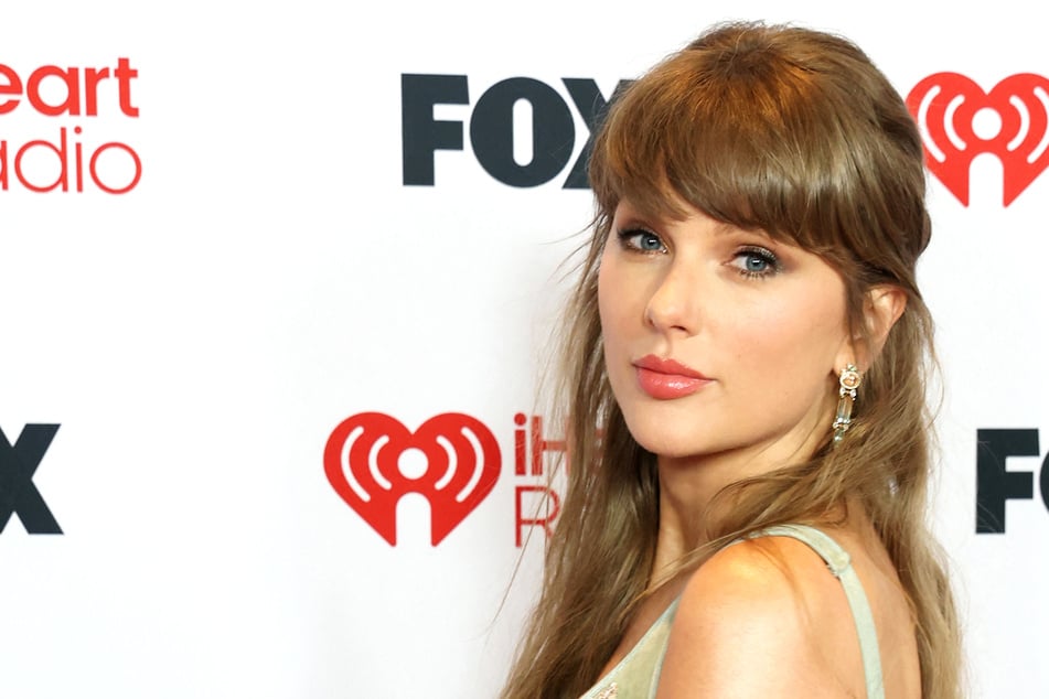 Taylor Swift sparks wild fan theories as she posts – then deletes – website countdown