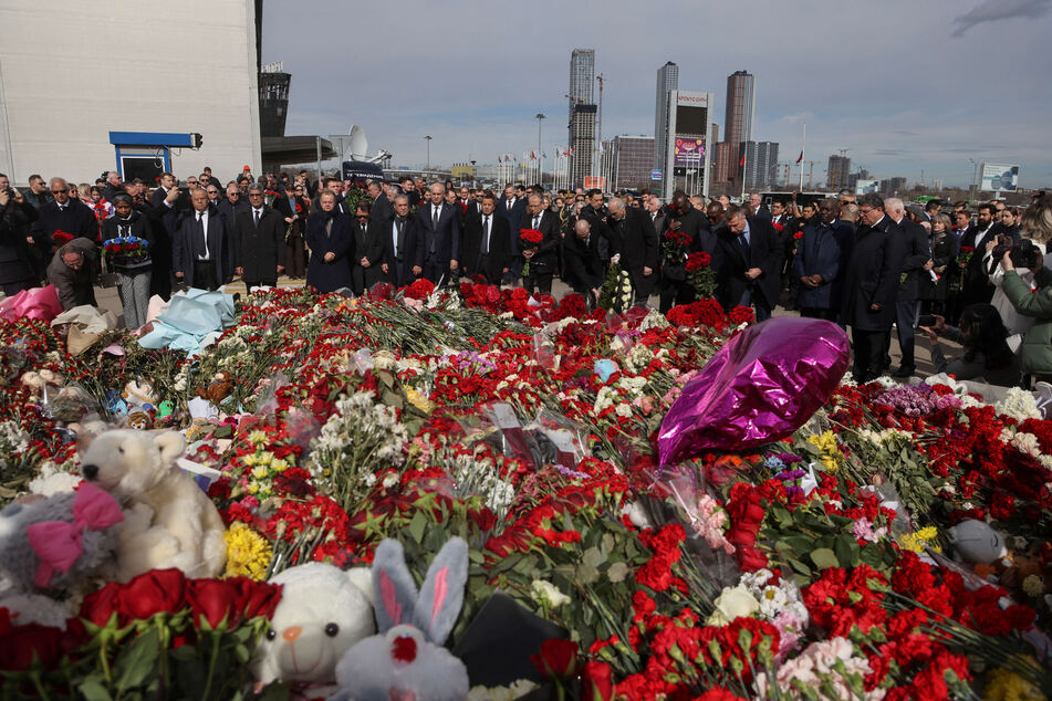 Russia demands Ukraine extradite its own security chief for "terrorist" acts