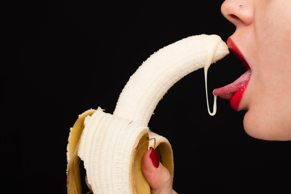 Oral lovemaking often doesn't go unnoticed by dental professionals (stock image).