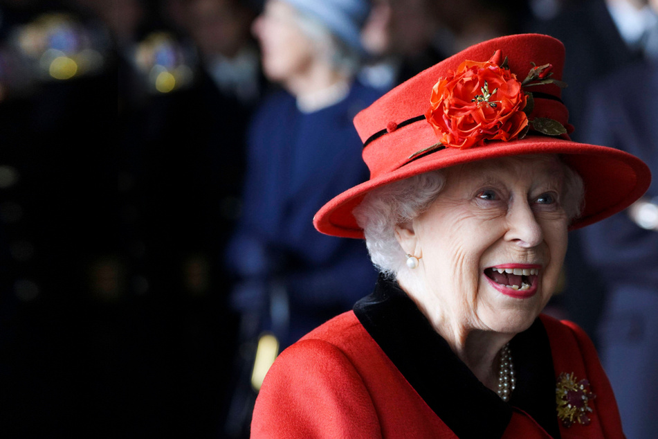 UK gears up for huge historic Platinum Jubilee weekend festivities celebrating the Queen