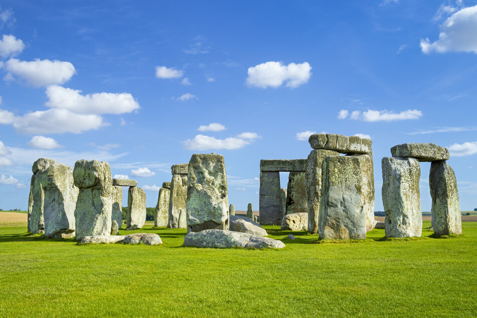 Monumental mystery: scientists make astonishing Stonehenge discovery