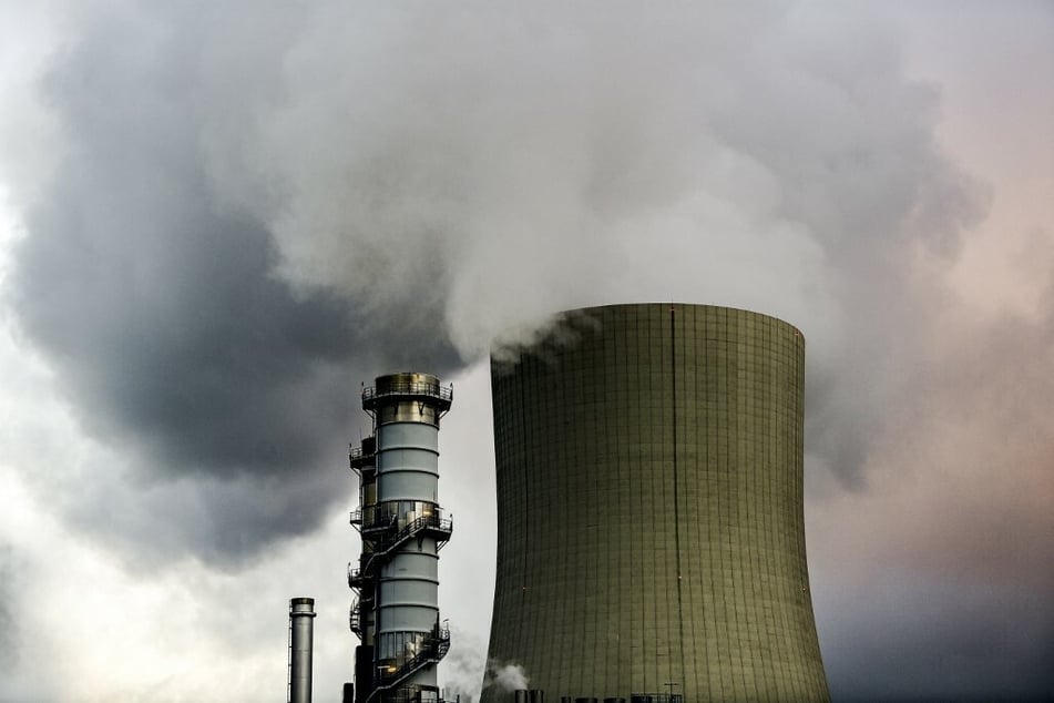 "Greenwashing": European parliament slammed for labeling gas "sustainable"
