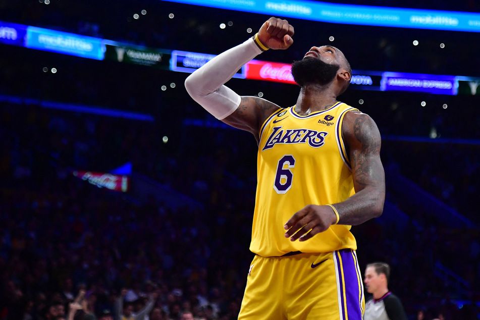 LeBron James pushes Lakers over the line in wild OT win over Timberwolves