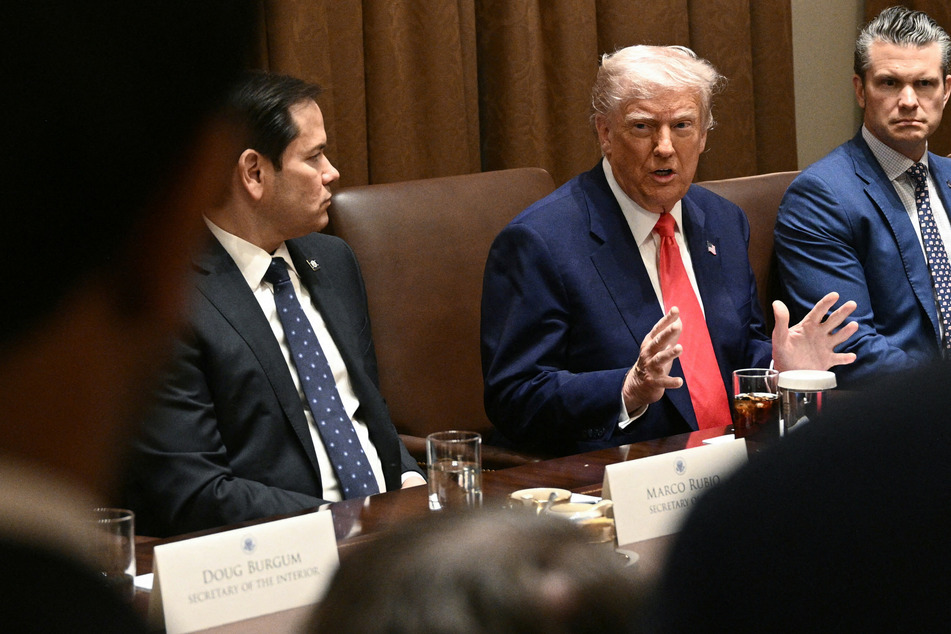Judge gives green light to Trump's mandatory immigrant registration rule