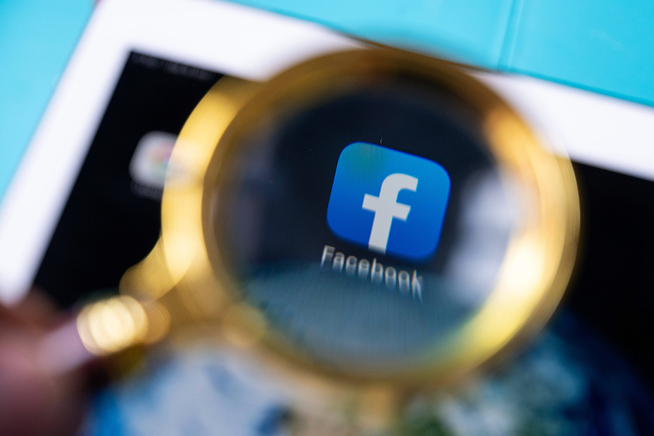 Facebook is scrutinizing your every move, might as well scrutinize it back.
