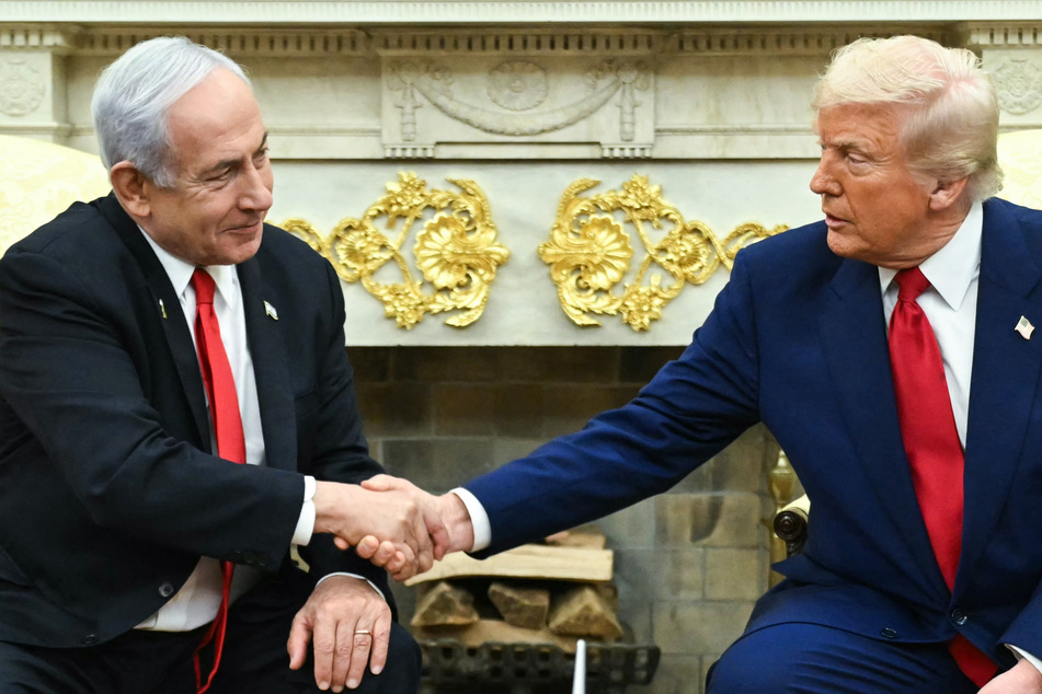 US President Donald Trump (r.) on Tuesday said he had spoken with Israeli Prime Minister Benjamin Netanyahu and that they were united on issues including trade and Iran.
