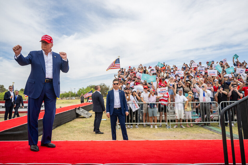 During a campaign rally in Las Vegas, Trump rambled on about sharks and batteries in a speech that raised eyebrows.