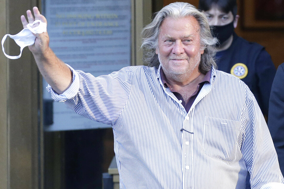 Former White House Chief Strategist Steve Bannon is facing difficulties over his presidential pardon.