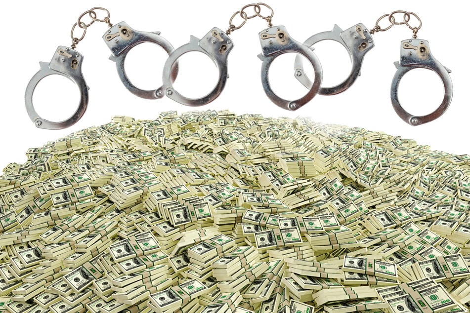 29 members of the Bully Boys and CoCo Boys gangs have pleaded guilty to fraud.