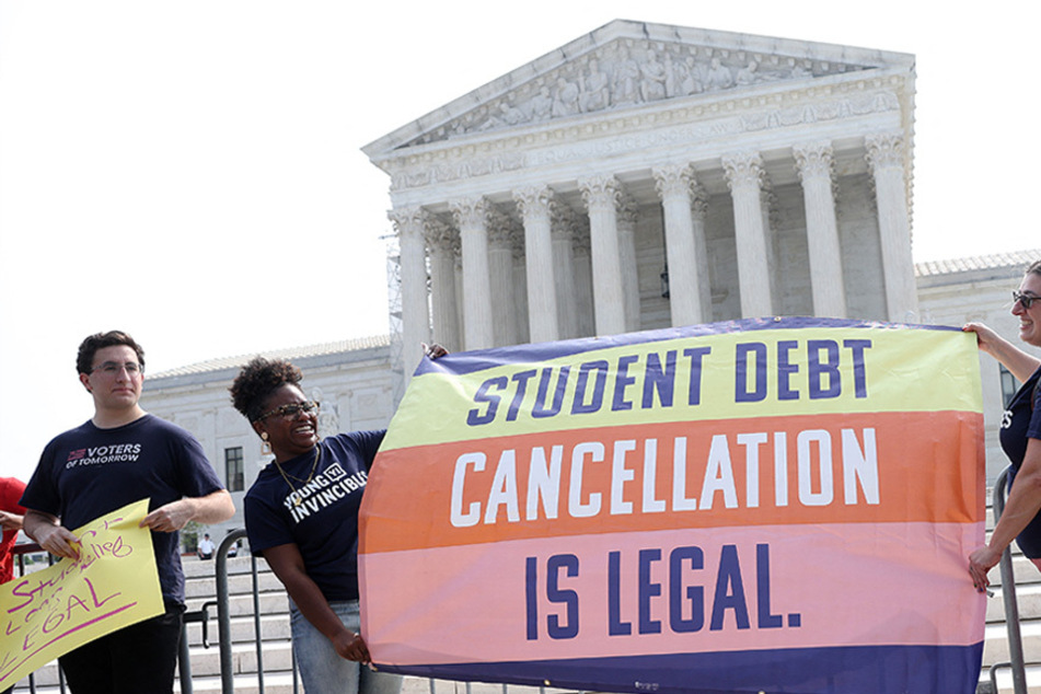 SCOTUS tosses out Biden's student loan forgiveness plan