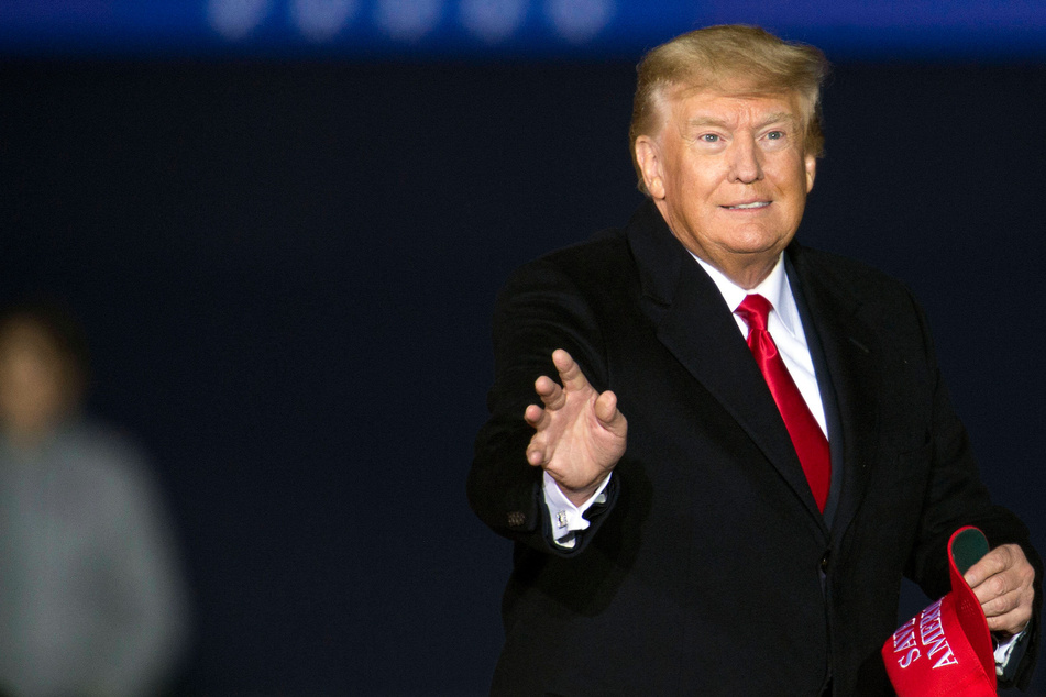 January 6 investigators reportedly uncover missing calls from Trump's White House log