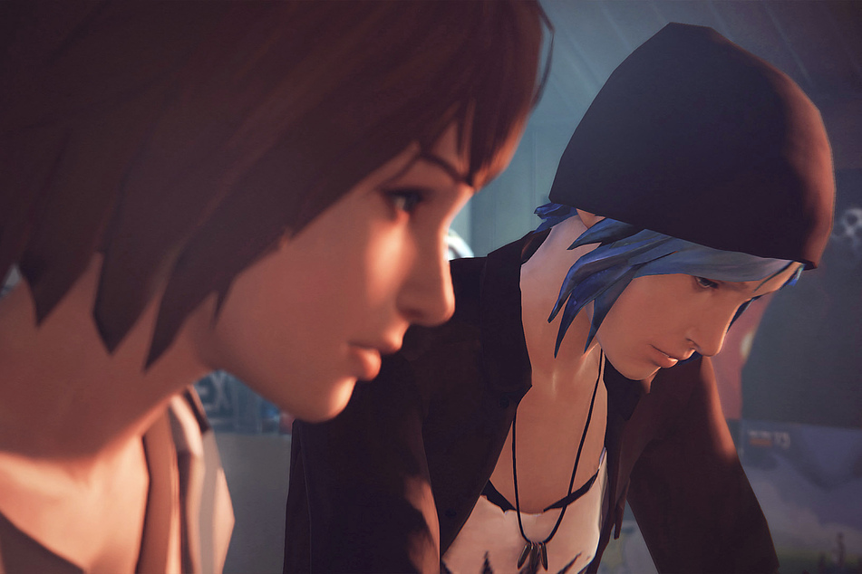 Max (l.) learns that she can reverse time while trying to save her best friend Chloe.
