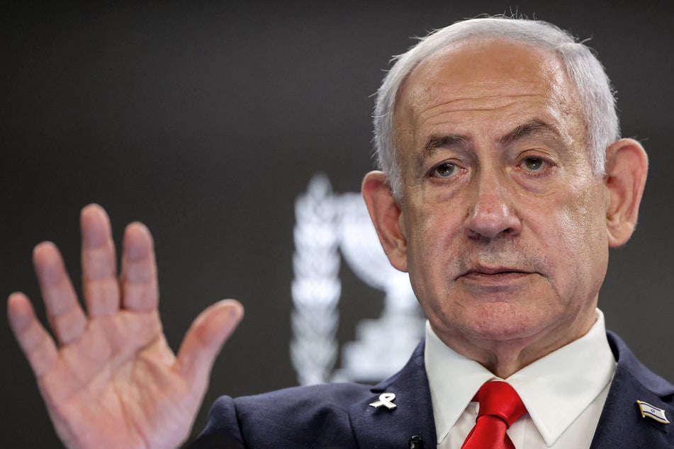 Netanyahu reveals plan to allow foreign journalists into Gaza