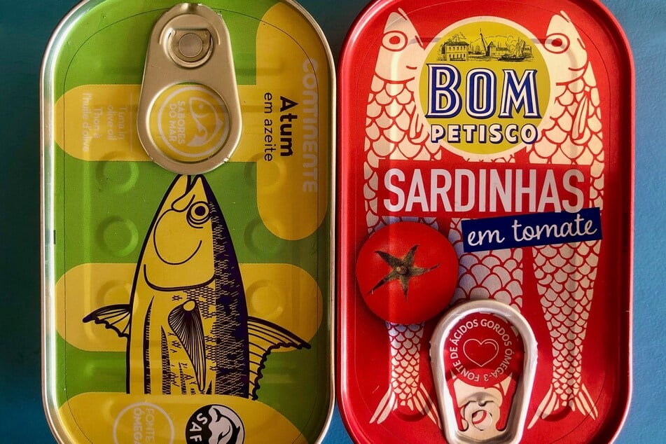 "Sardine girl summer": Sardine prints make a splash for summer fashion!