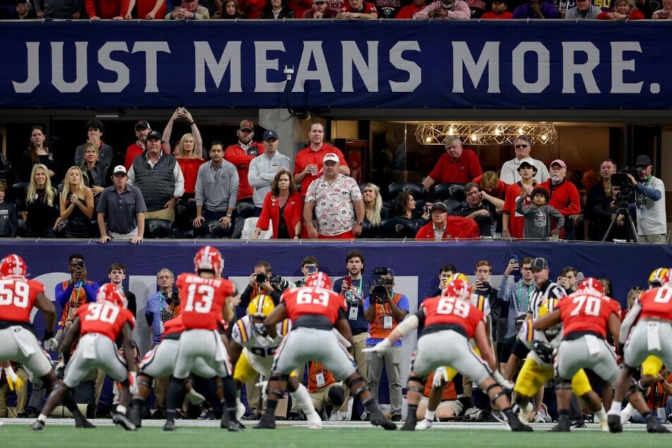 College football's early signing period sees major shifts