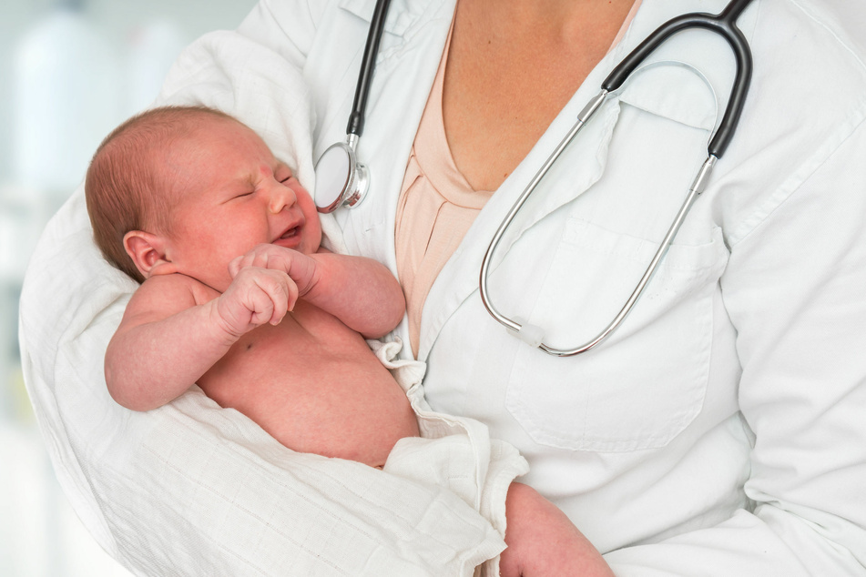 The birth of a baby in the U.S. comes at a high cost (iconic image).
