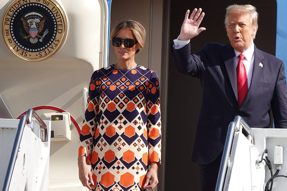 Donald Trump (74) together with Melania Trump (51) on their private government-funded plane.