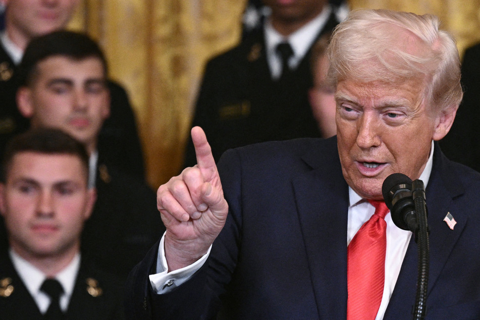 Trump goes viral with attempt to say "MAGA" slogan in Spanish